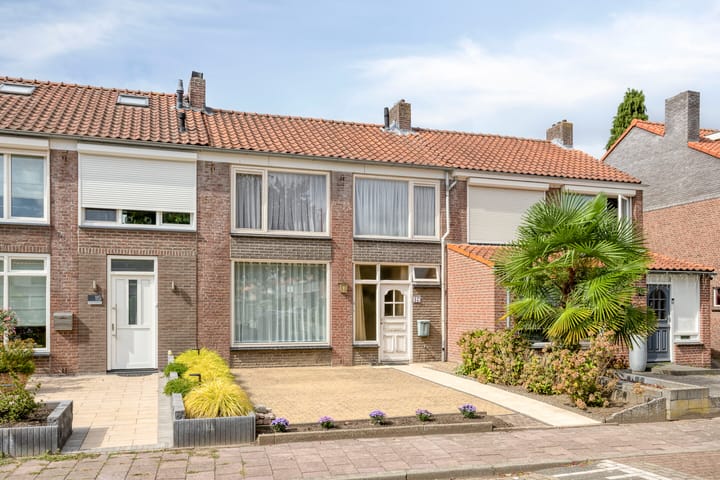 Photo 2 of Schepenenstraat 17