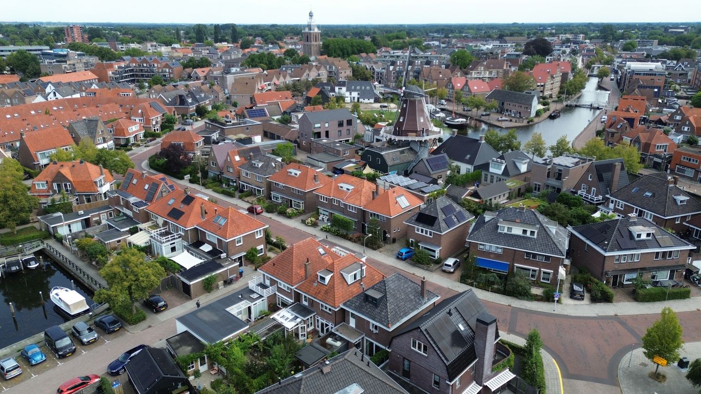 Photo 40 of Schuttevaerstraat 14