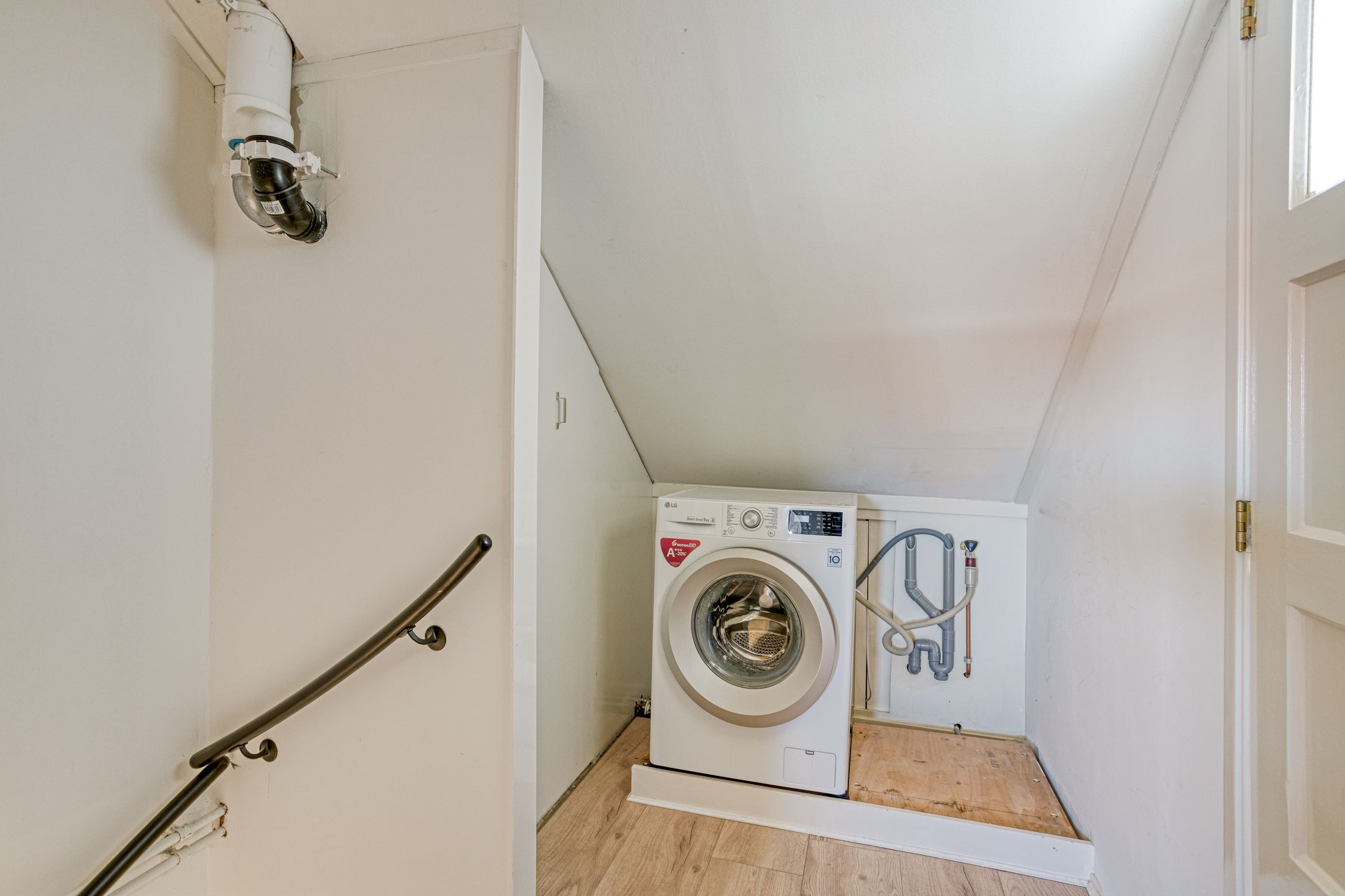 Photo 33 of Schuttevaerstraat 14