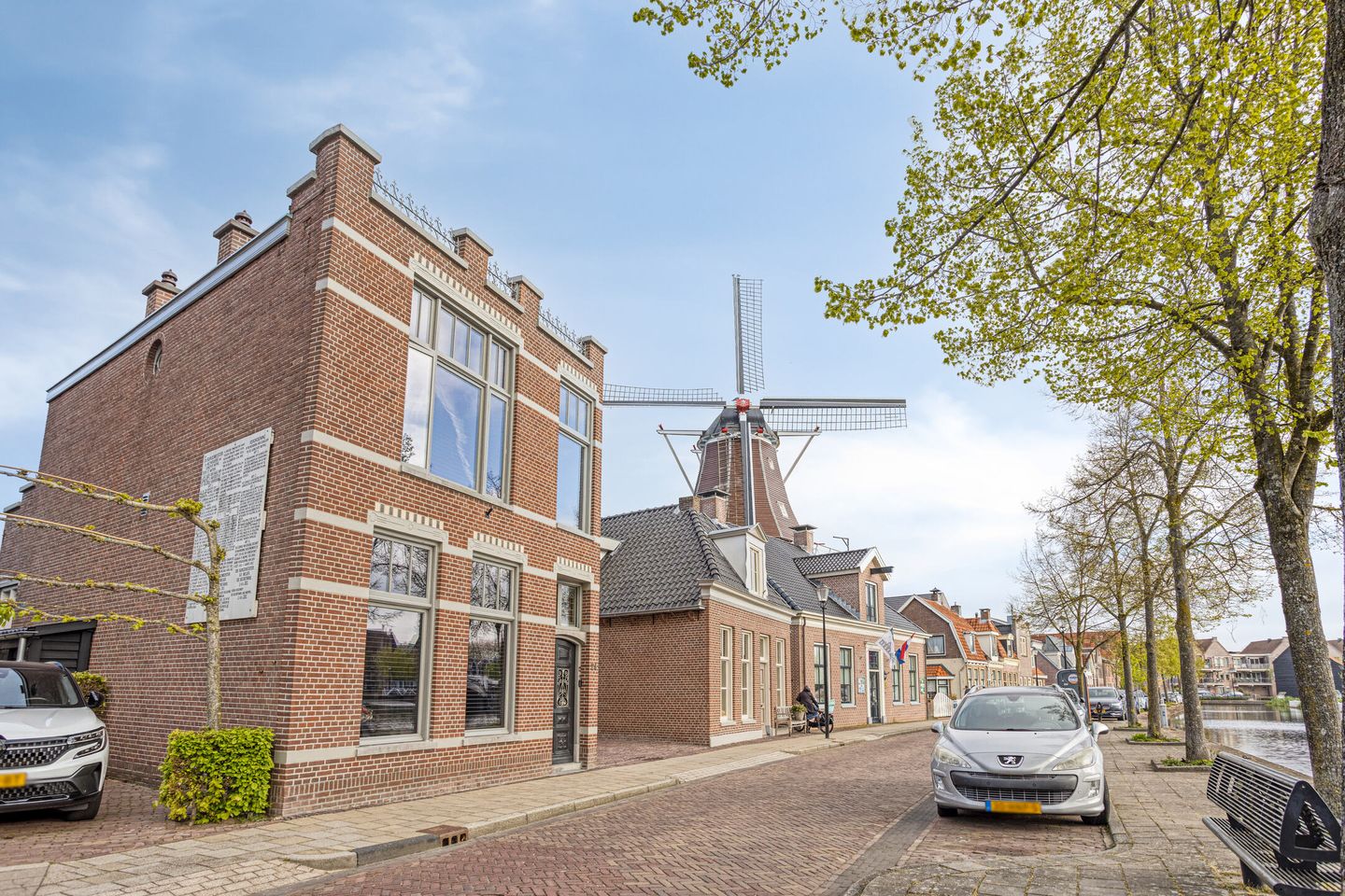 Photo 44 of Schuttevaerstraat 14