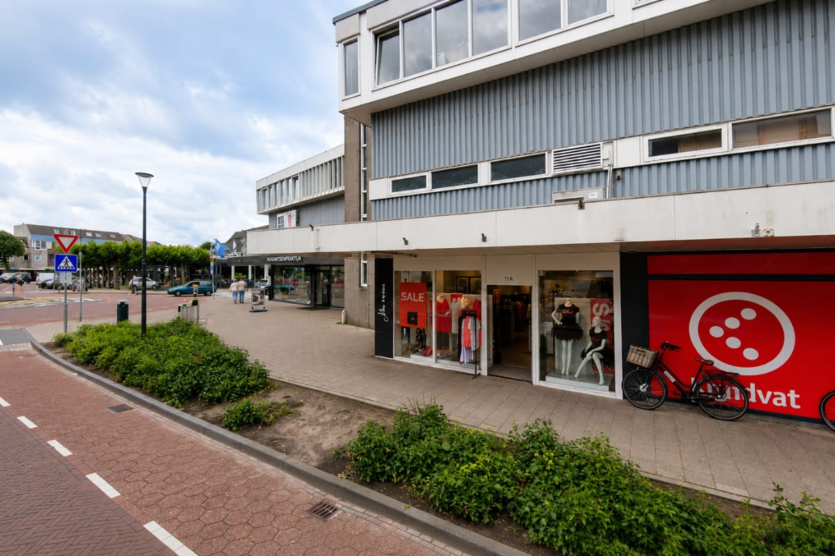 Bekijk foto 2 van Deutzstraat 11-A