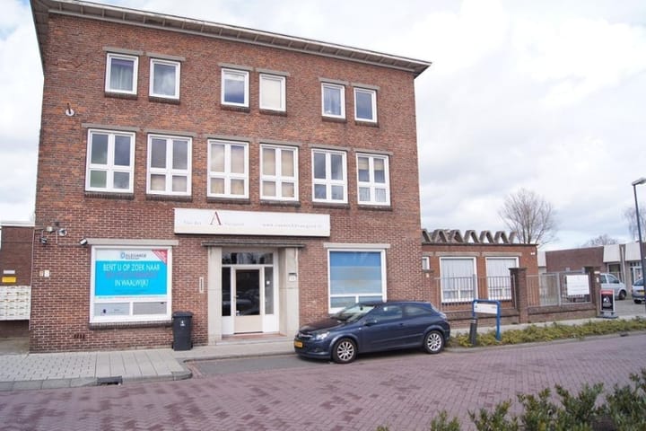 Eerste Zeine 126-c, Waalwijk