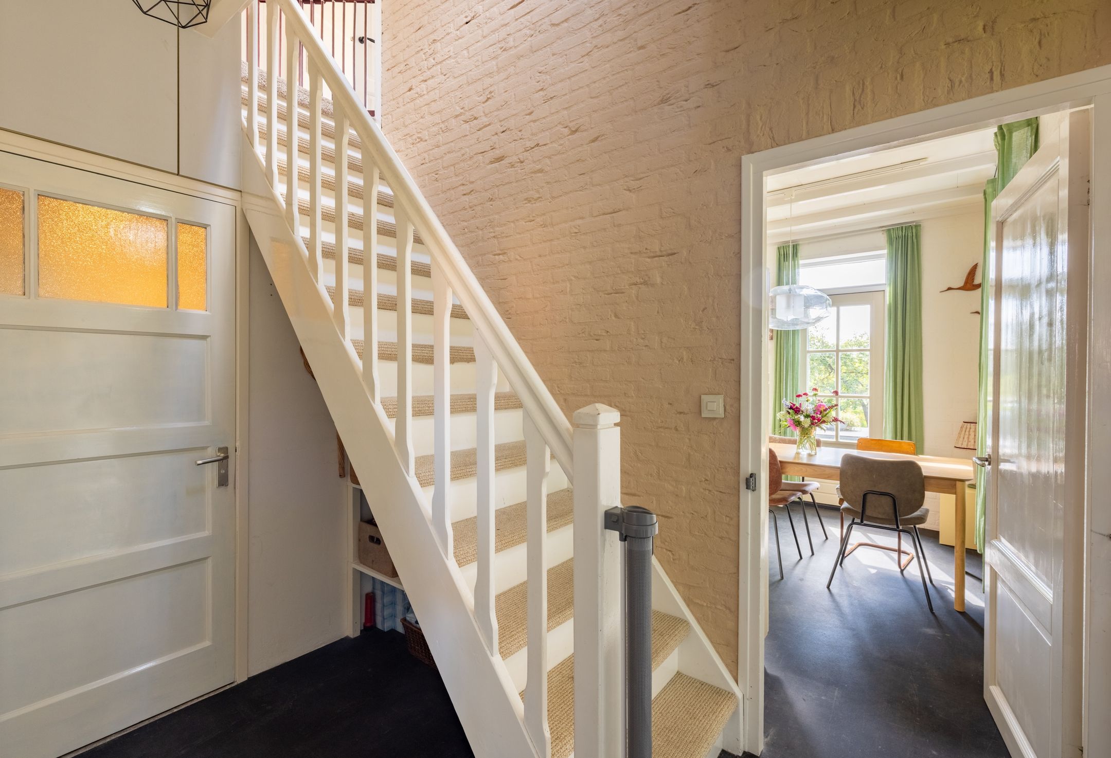Photo 18 of Burgemeester van der Borchstraat 18