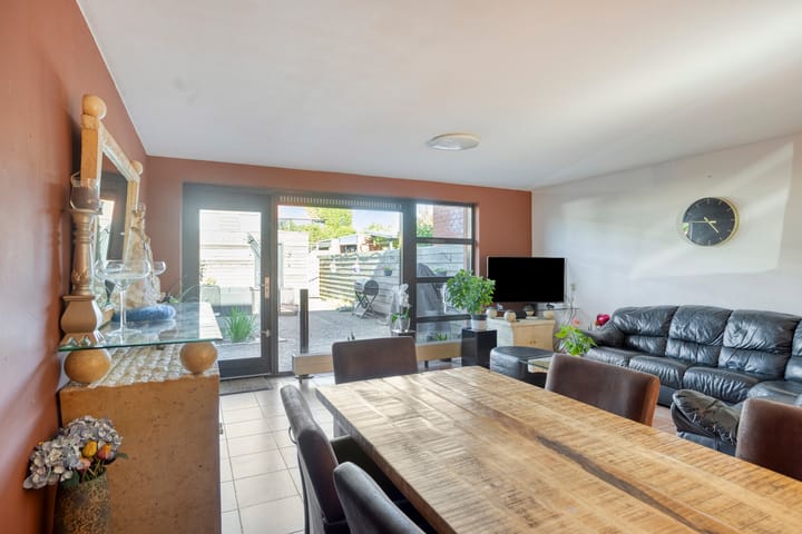 Tussenwoning te koop: Saltholm 47, Zaandam