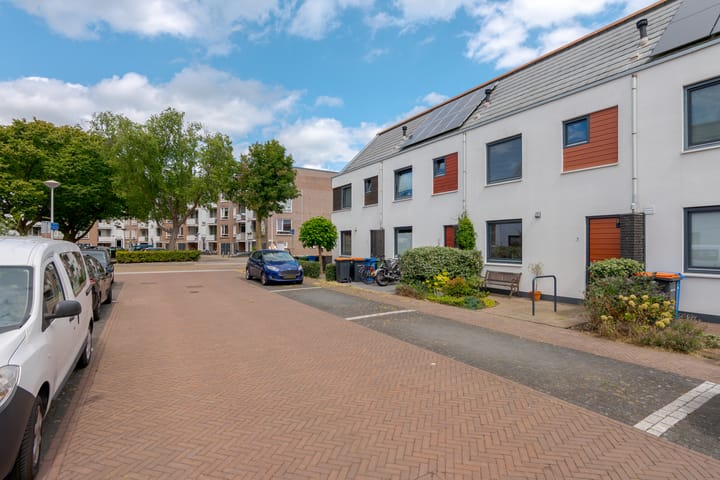 Photo 4 of Pieter van Bleyswijkstraat 3