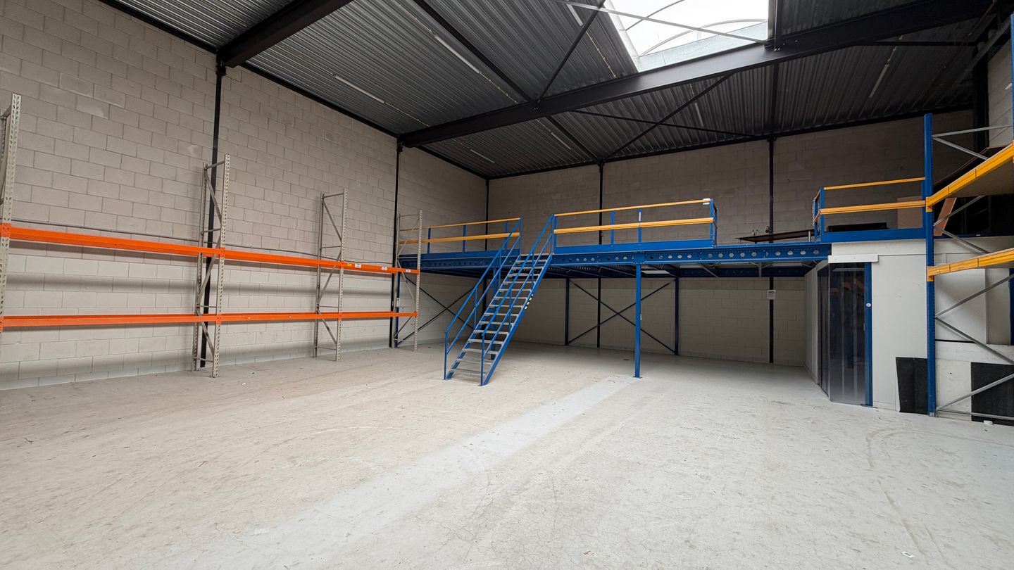 Bekijk foto 3 van Hallenweg 36