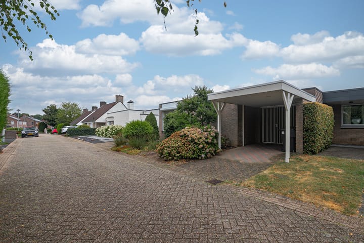 Tussenwoning te koop: Tongerenstraat 3, Stein