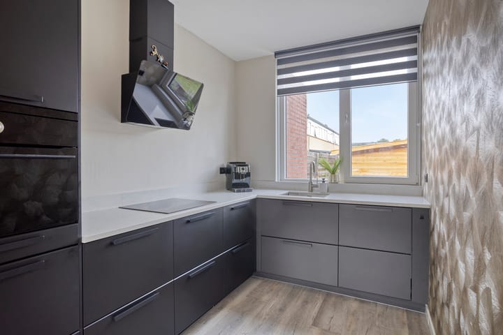 Tussenwoning te koop: Geulstraat 44, Assen