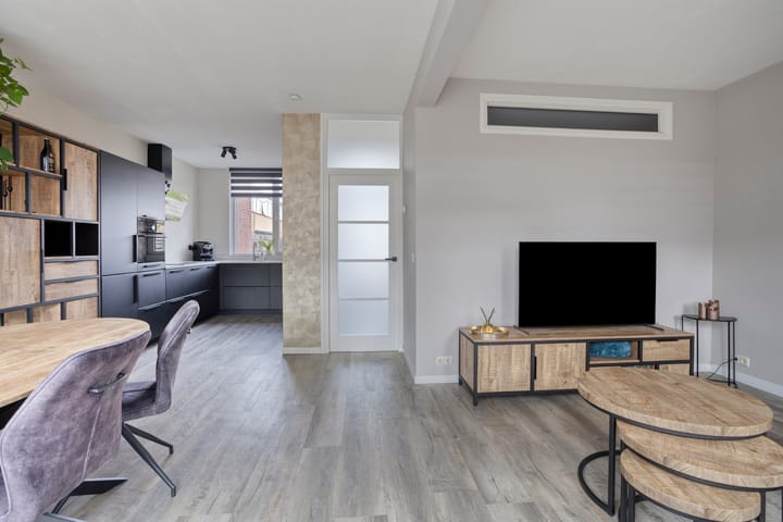 Tussenwoning te koop: Geulstraat 44, Assen