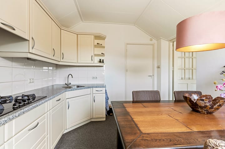 Vrijstaande woning te koop: Kloosterweg 28, Horssen