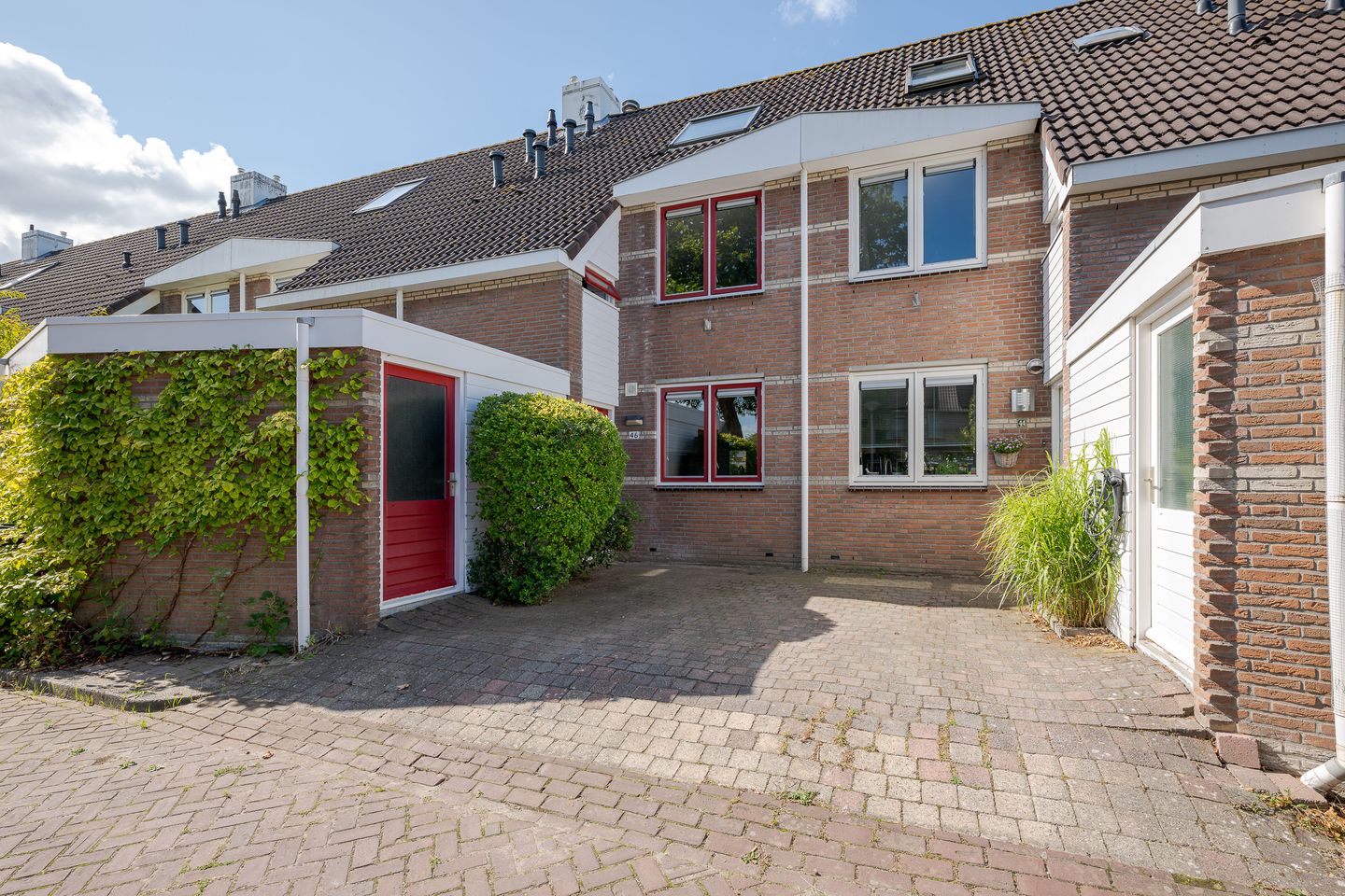 Foto 1 van Bram Limburgstraat 46