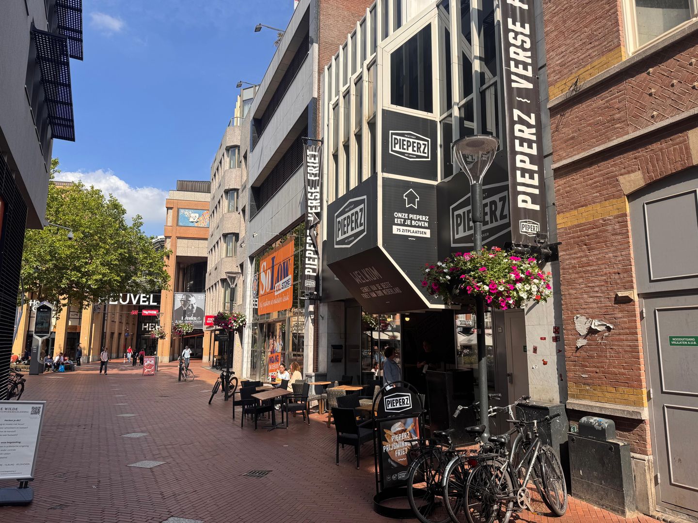 Bekijk foto 3 van Jan van Hooffstraat 3