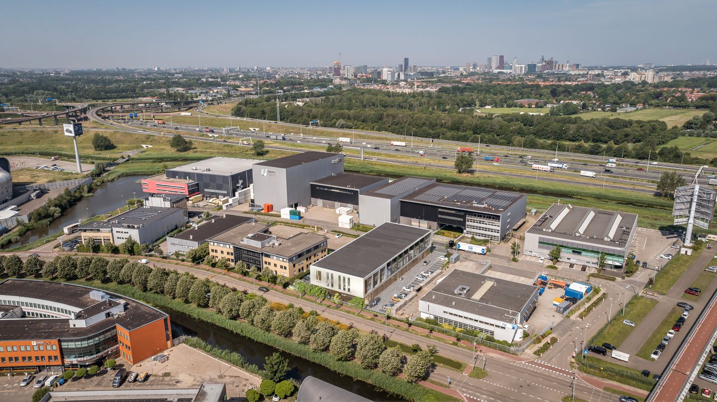 Bekijk foto 5 van Wolga 3