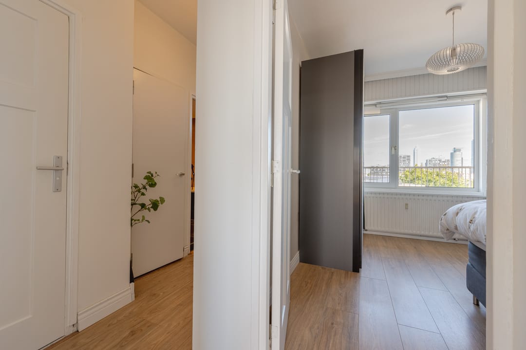 Photo 16 of Zwartewaalstraat 99