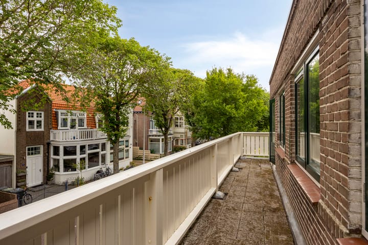 Photo 4 of Kostverlorenstraat 14-B