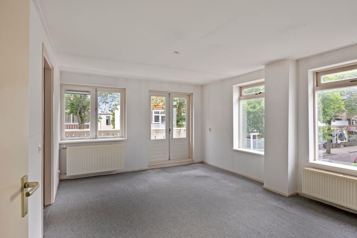 Photo 2 of Kostverlorenstraat 14-B