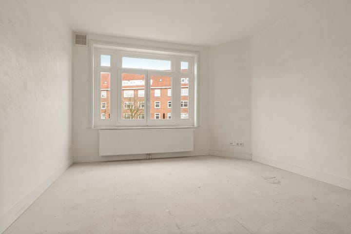 Appartement te koop: Paramariboplein 51-1, Amsterdam