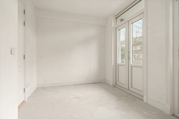 Appartement te koop: Paramariboplein 51-1, Amsterdam