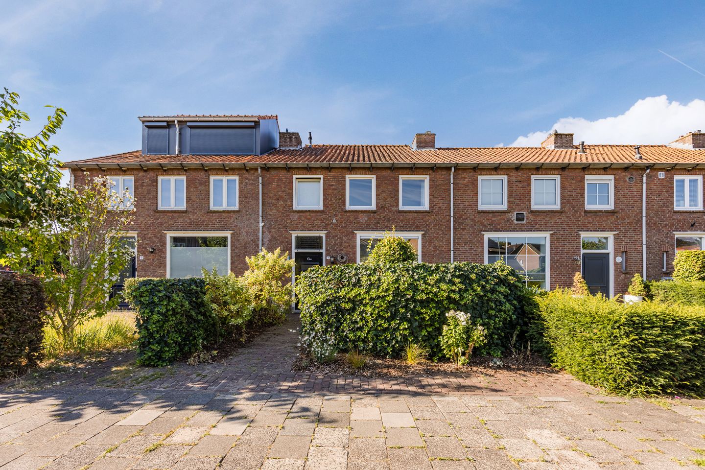 Photo 1 of Huize Limburgstraat 8
