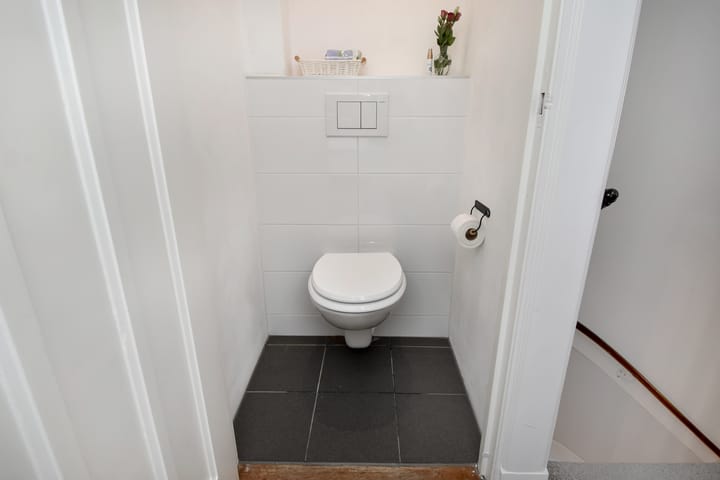 Tussenwoning te koop: Oosterloostraat 9, Voorburg
