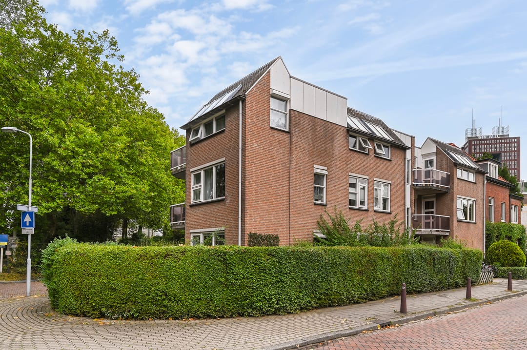 Foto 1 van Pompe van Meerdervoortstraat 8
