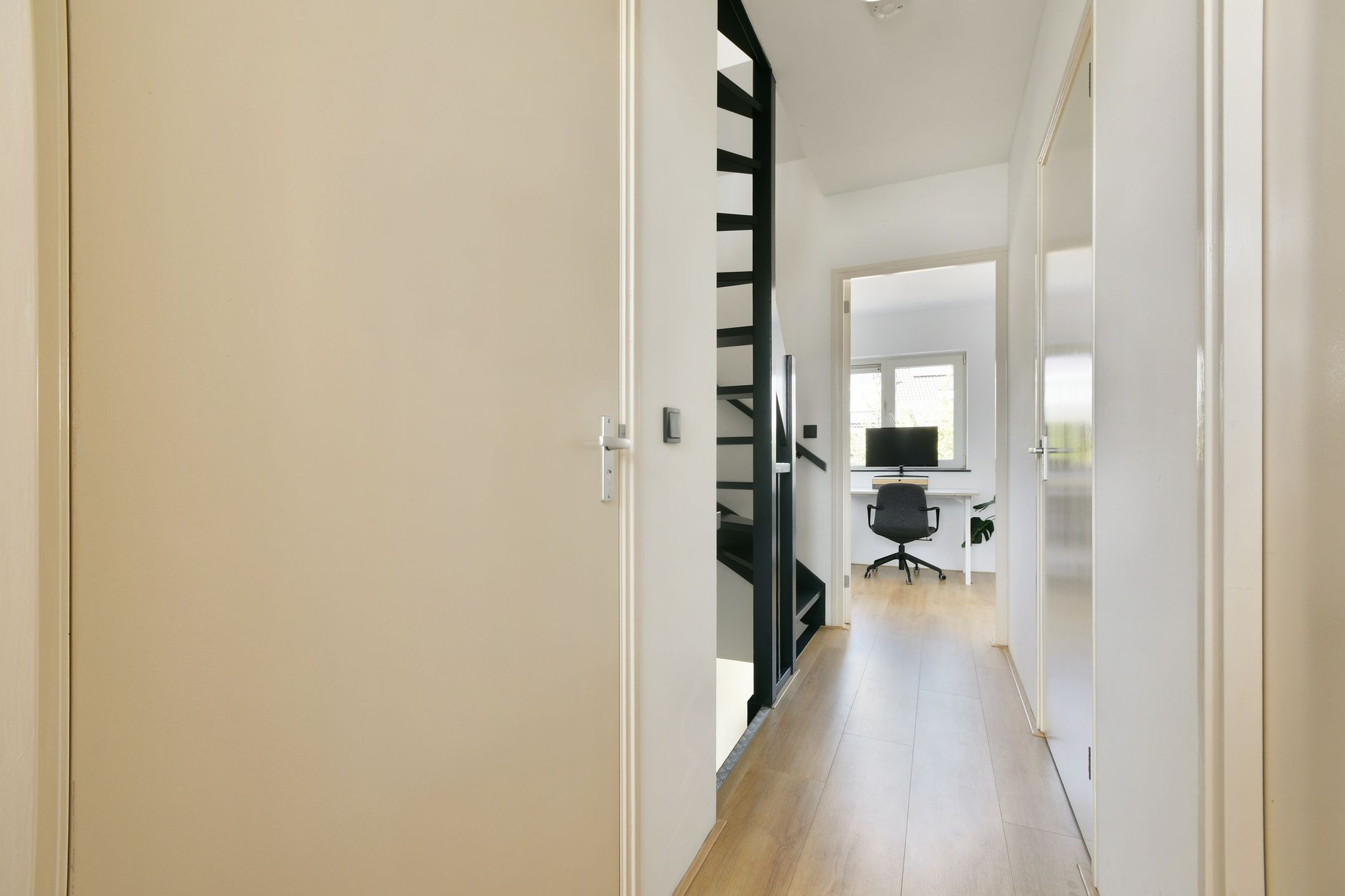 Photo 15 of Geweerstraat 3