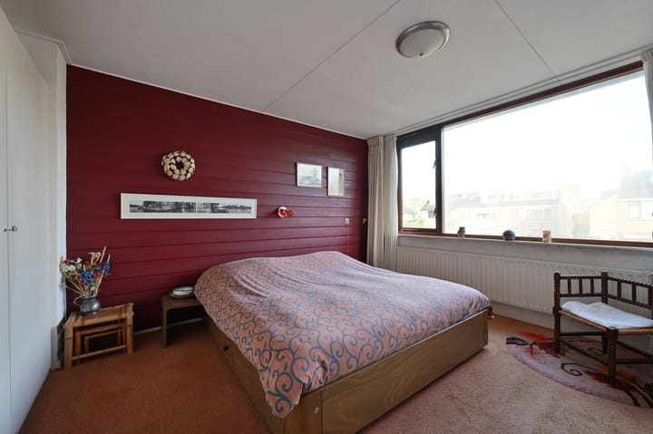 Tussenwoning te koop: Jacob van Ruysdaelstraat 8, Nederhorst Den Berg