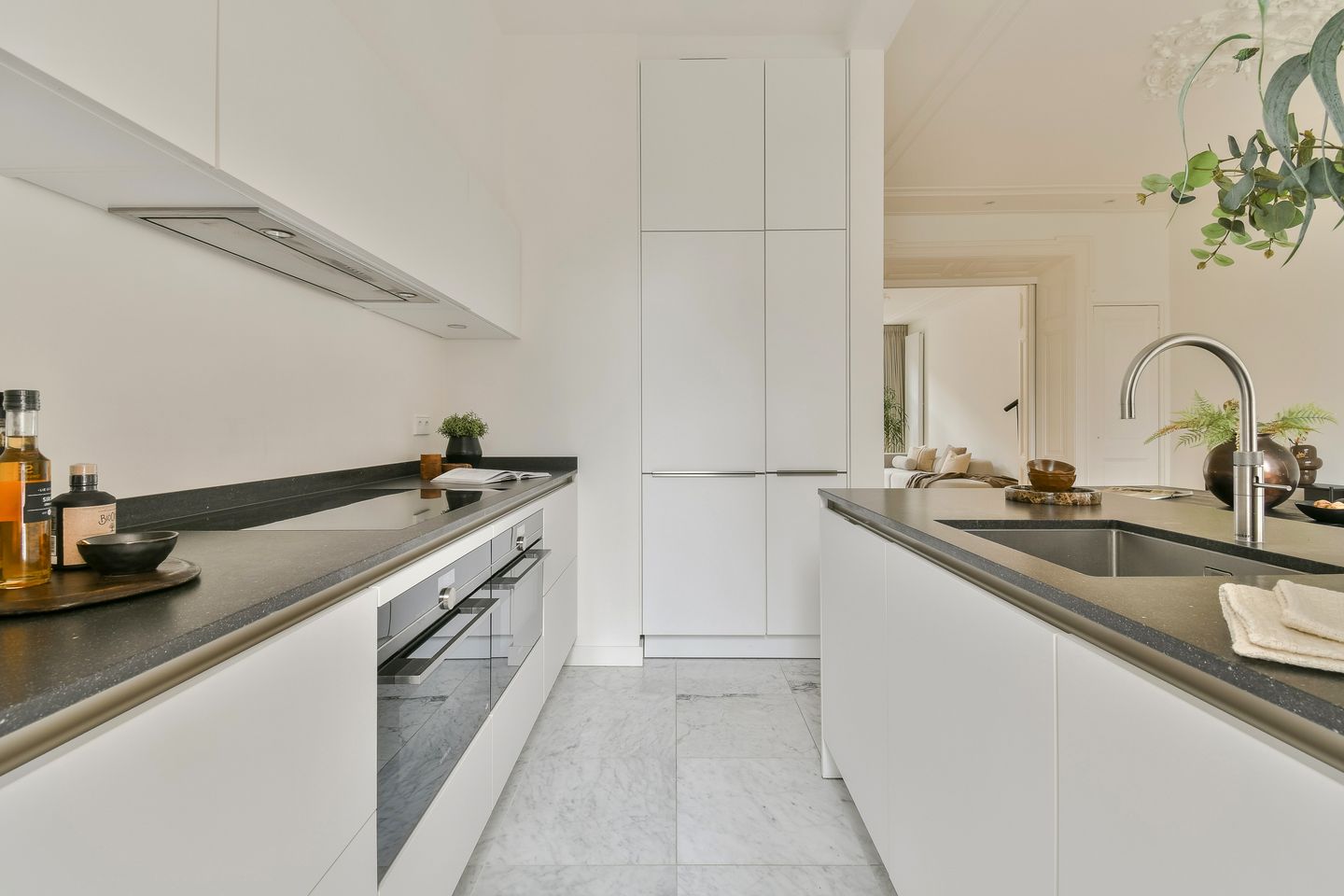 Photo 10 of Van Breestraat 111-H