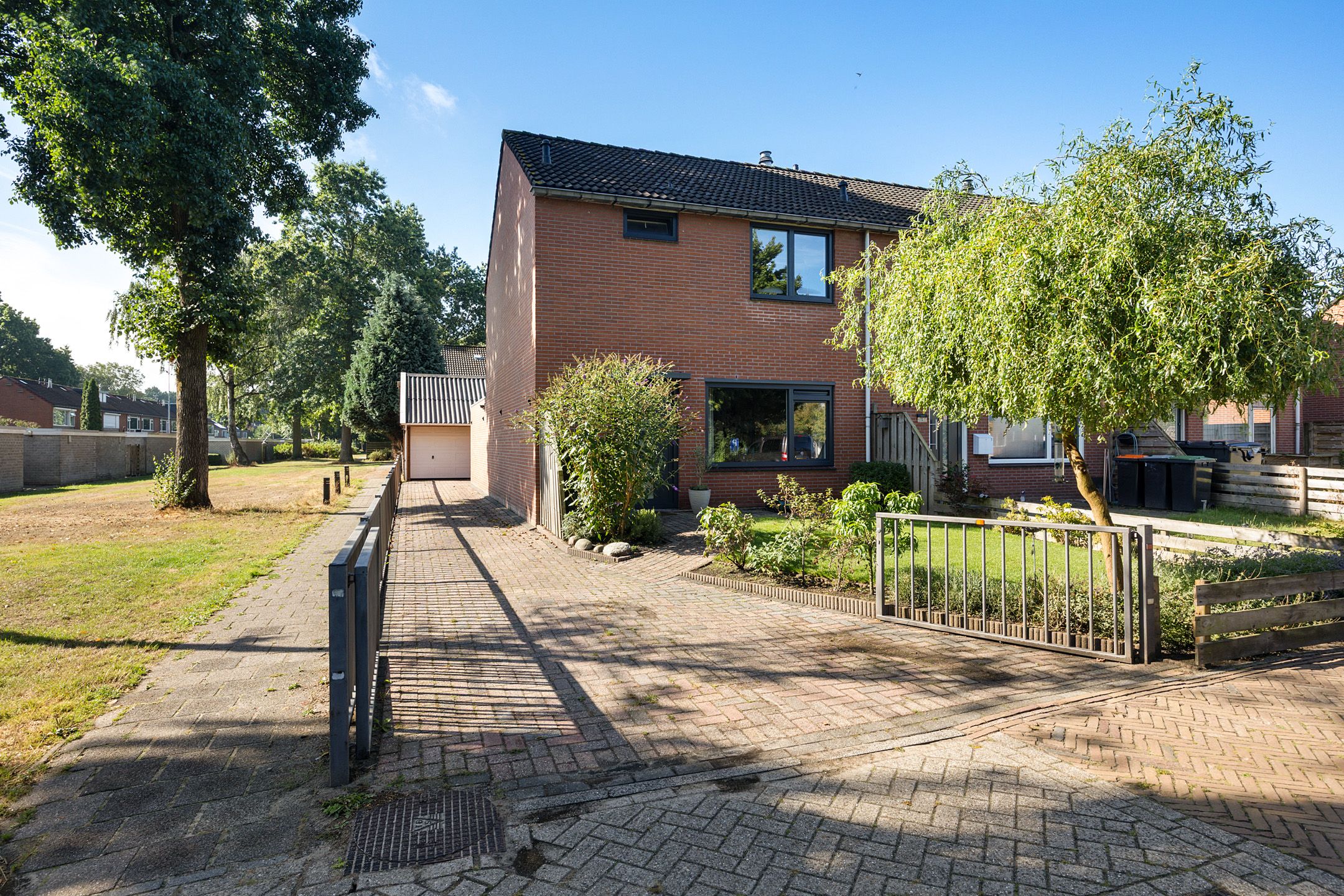De Loegen 9 