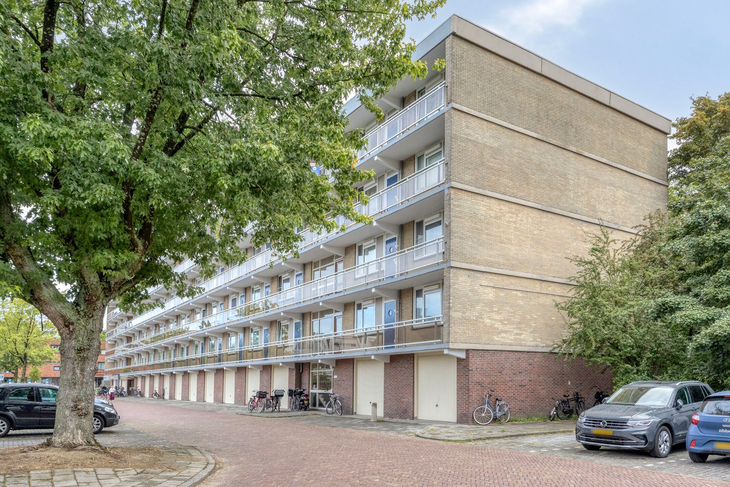 Photo 20 of Hoeksewaard 27