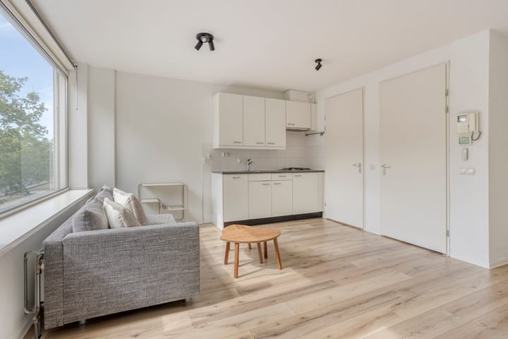 Photo 2 of Schiekade 48-E