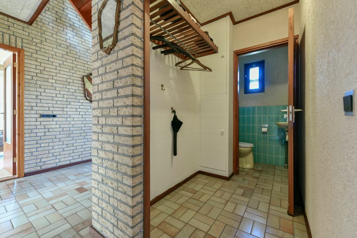 Vrijstaande woning te koop: Herenweg 205, Wilnis
