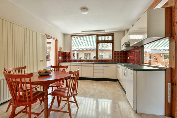 Vrijstaande woning te koop: Herenweg 205, Wilnis