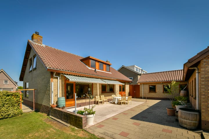 Vrijstaande woning te koop: Herenweg 205, Wilnis