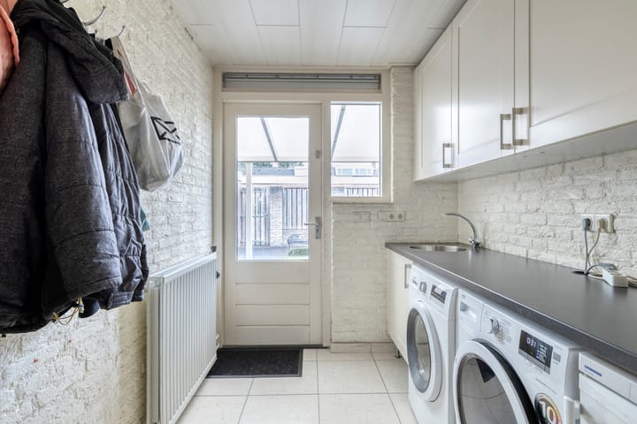 Hoekwoning te koop: van den Valgaetstraat 22, Bergeijk
