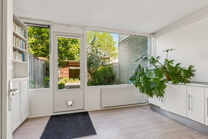 Tussenwoning te koop: Kreutzerstraat 54, Tilburg