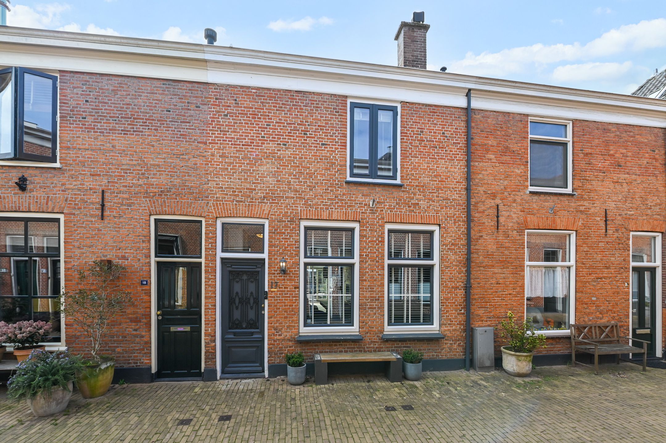 Voorhofstraat 17 
