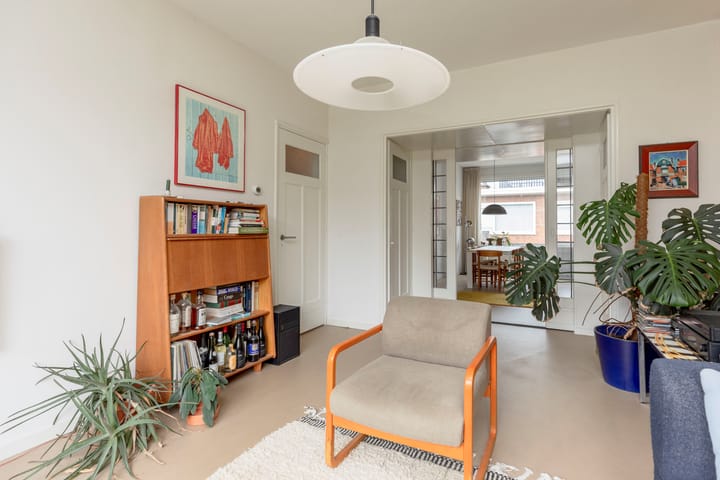 Photo 3 of Van Houtenstraat 16-D