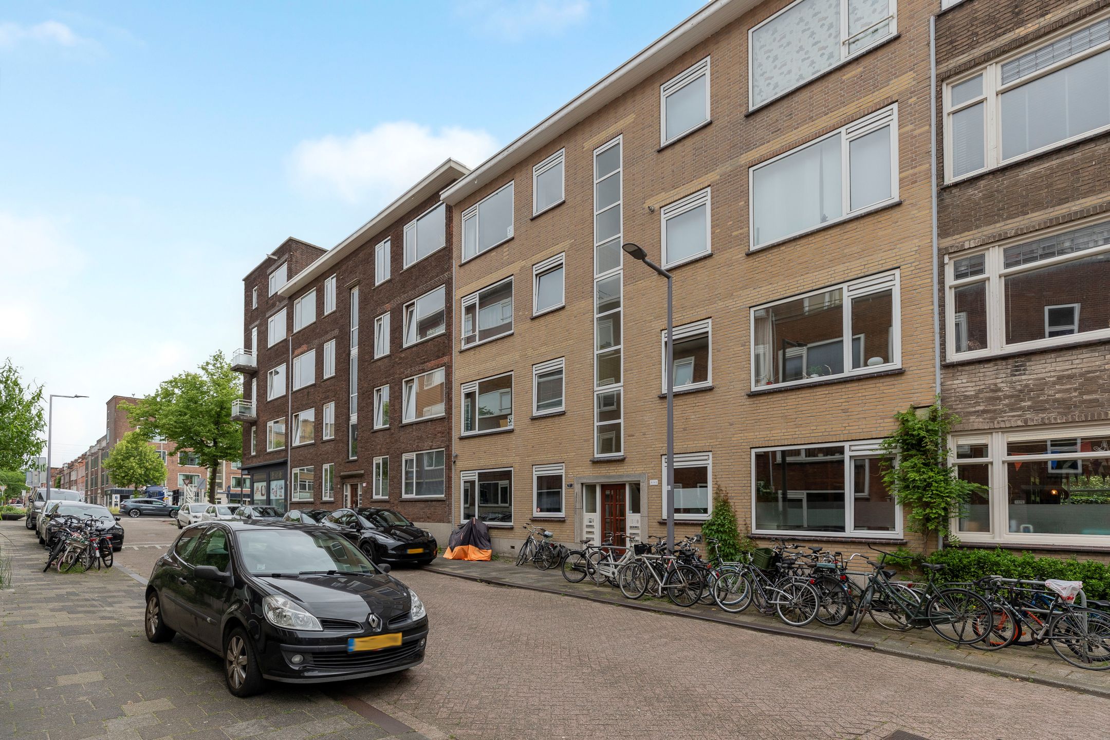 Photo 21 of Van Houtenstraat 16-D