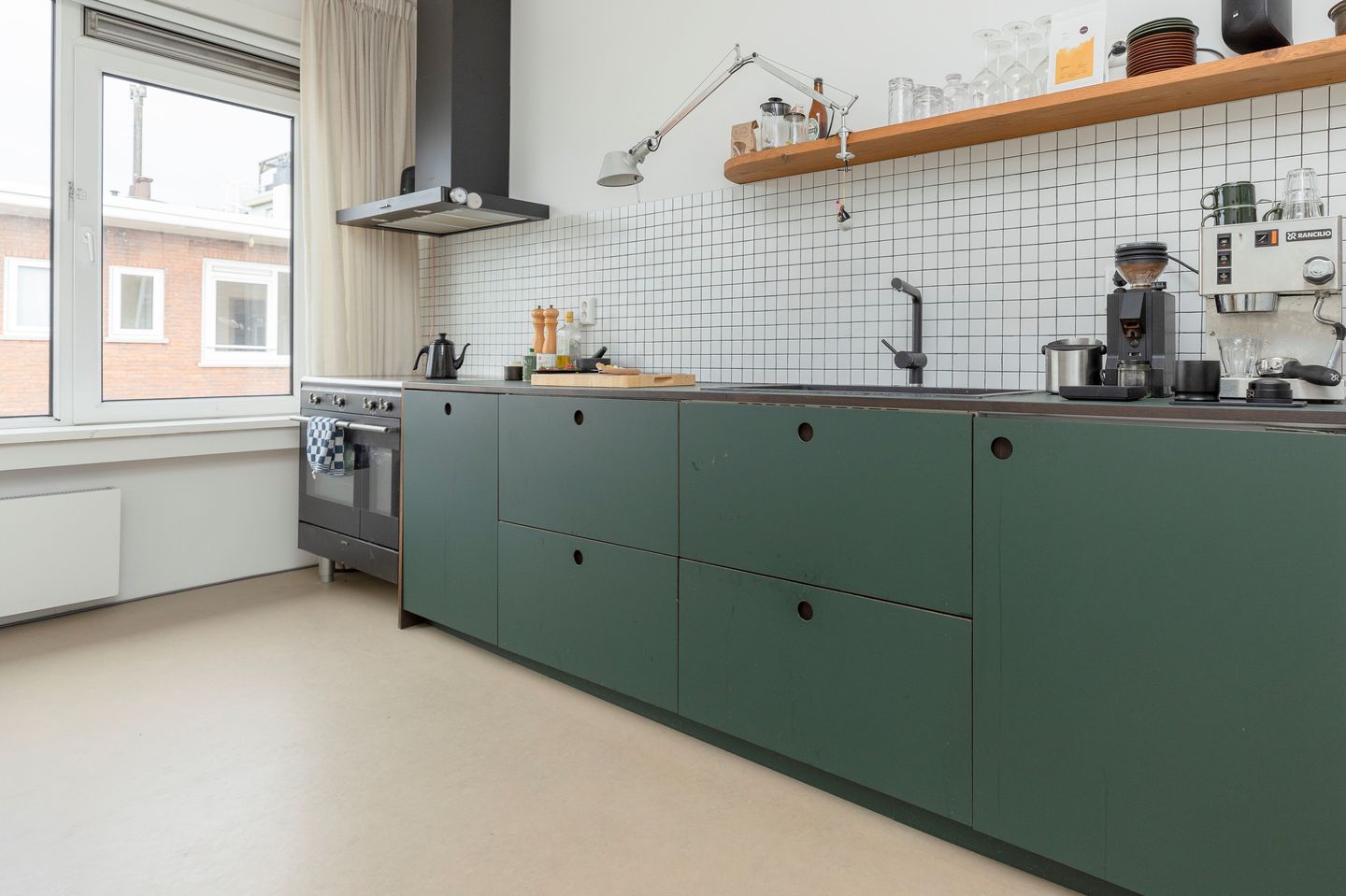 Photo 5 of Van Houtenstraat 16-D