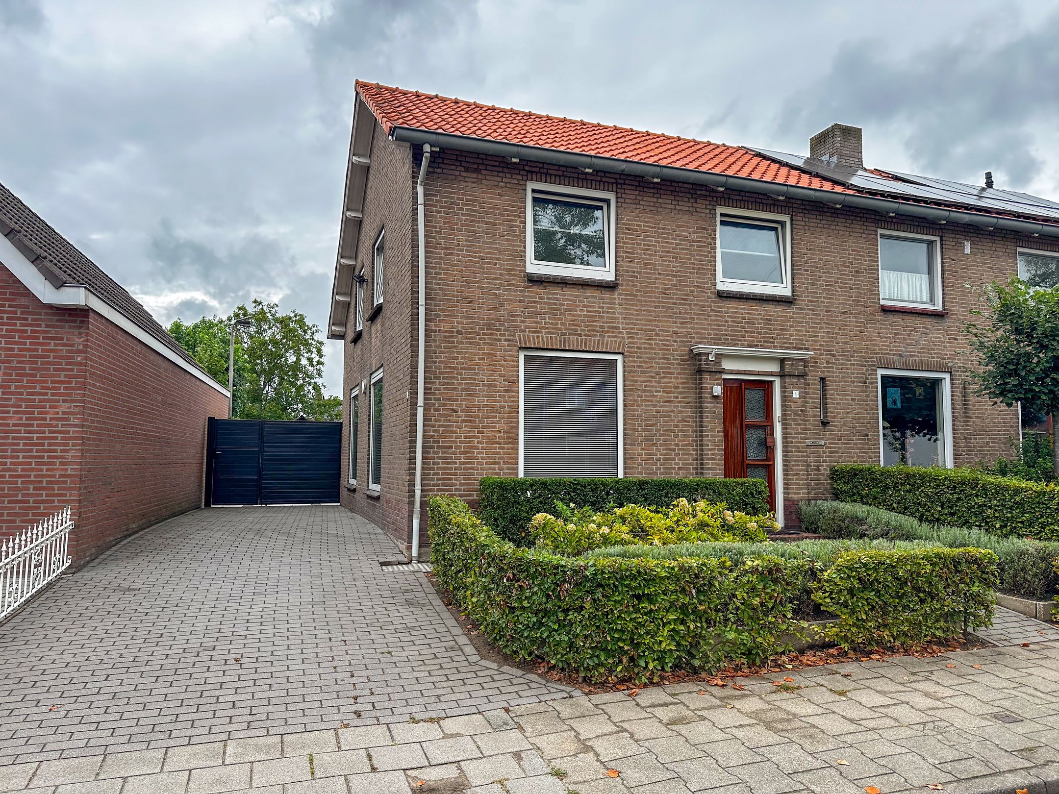 Burgemeester Manderslaan 1 