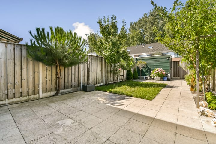 Tussenwoning te koop: Tongelaarweg 93, Rotterdam