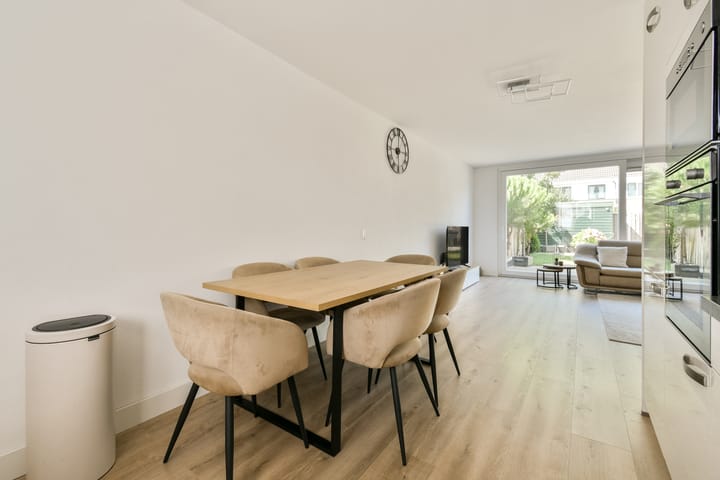 Tussenwoning te koop: Tongelaarweg 93, Rotterdam