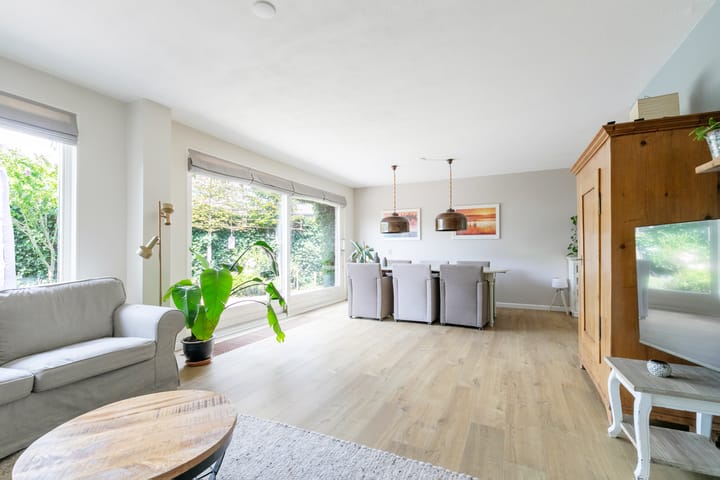 Hoekwoning te koop: Johanna Reintjesstraat 77, Breda