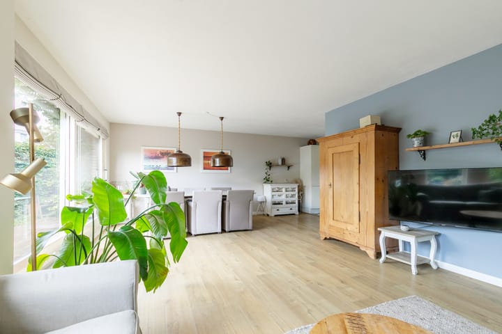 Hoekwoning te koop: Johanna Reintjesstraat 77, Breda