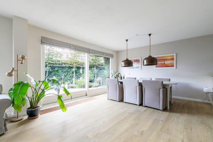 Hoekwoning te koop: Johanna Reintjesstraat 77, Breda