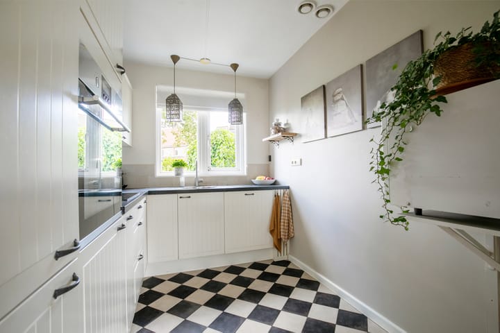 Hoekwoning te koop: Johanna Reintjesstraat 77, Breda