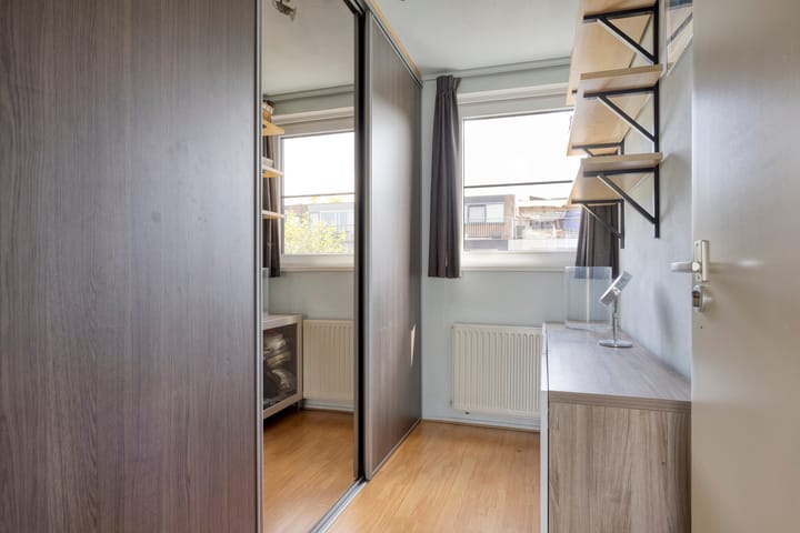 Tussenwoning te koop: Barnsteenlaan 8, Utrecht