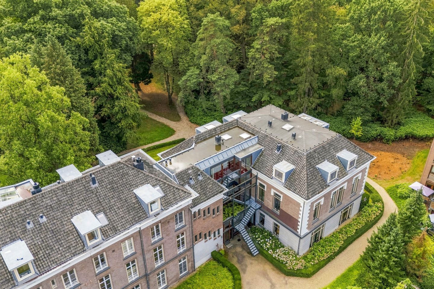 Photo 40 of Badhuislaan 69