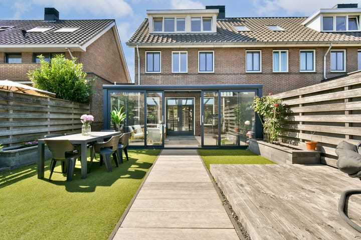 Foto 2 van Mol 12